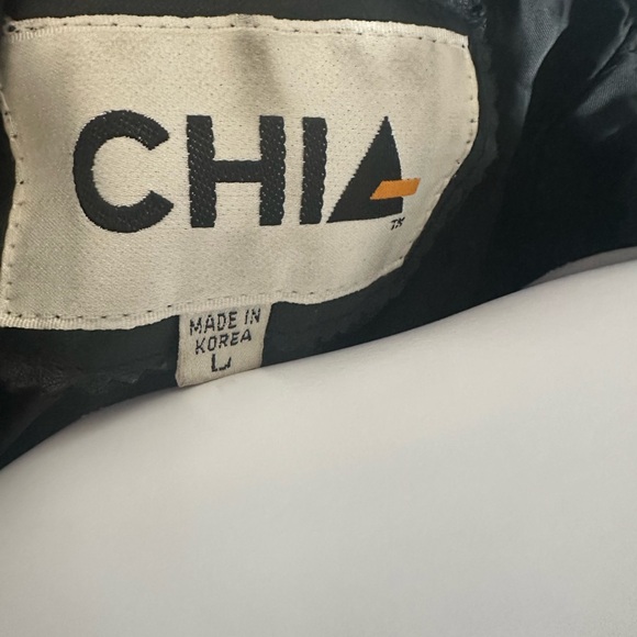 Vtg Chia Black Leather Jacket for Women Cropped L - Picture 5 of 7